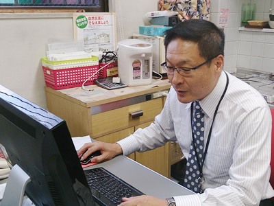 初音の家具、田中社長