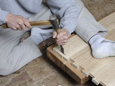 伝統技法による製造風景