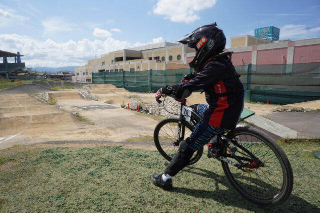 BSよしもとに出演して、サイクルピア岸和田をピーアール！